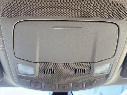 Used 2020 Ford Fusion SE FWD image 21