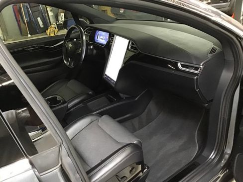 Used 2016 Tesla Model X 60D AWD/4WD image 26