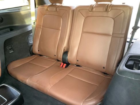 Used 2023 Lincoln Aviator Reserve w/ Equipment Group 201A image 34