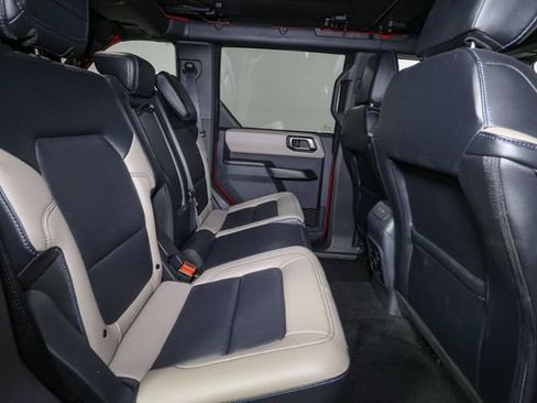 Used 2024 Ford Bronco Wildtrak AWD/4WD image 17