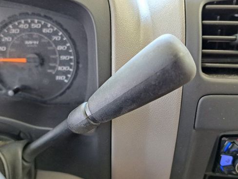 Used 2005 Chevrolet Colorado 2WD Regular Cab w/ Value Leader Package image 13