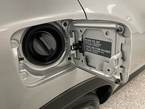 Used 2016 Nissan Juke S image 27