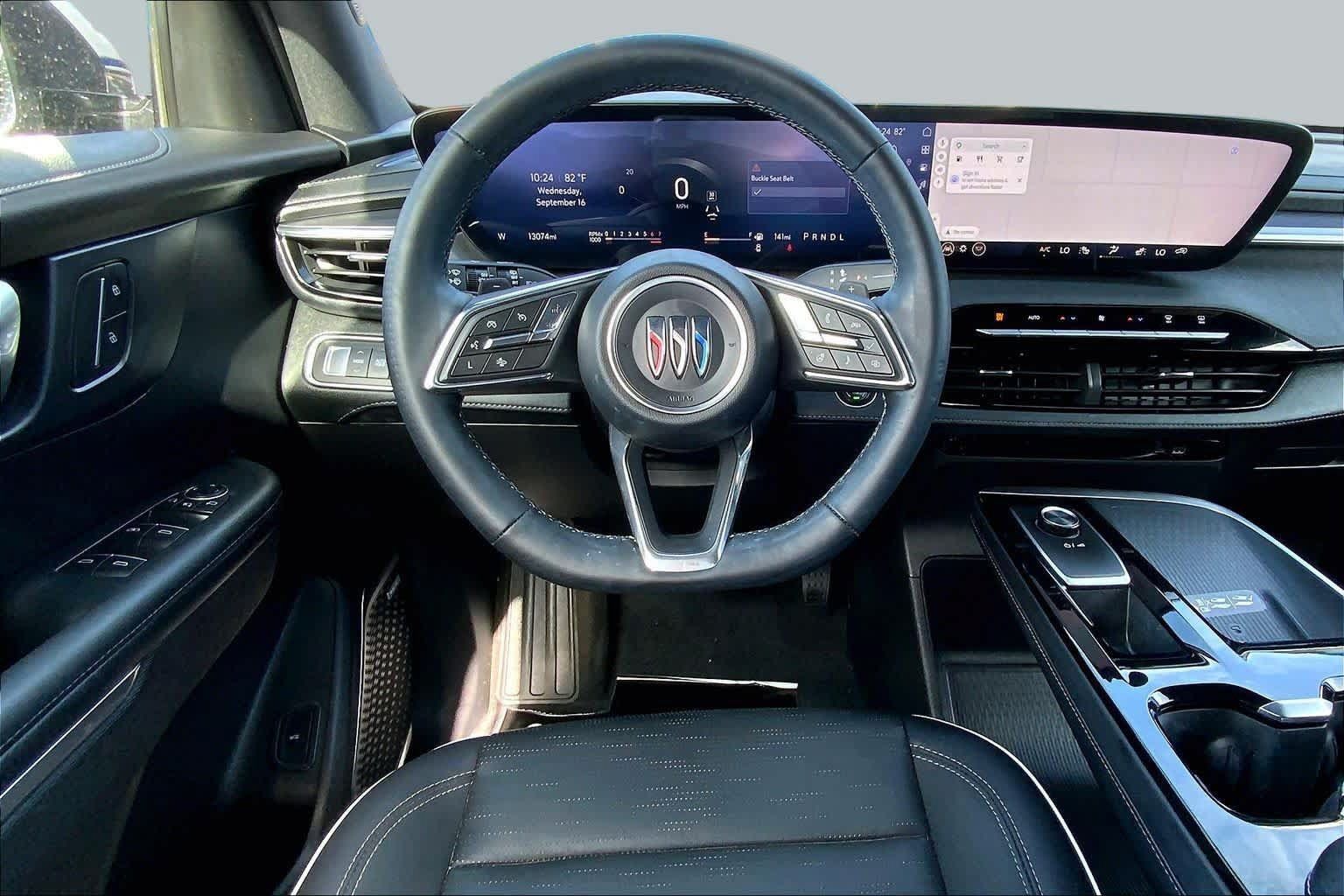 Used 2025 Buick Enclave Sport Touring FWD image 6