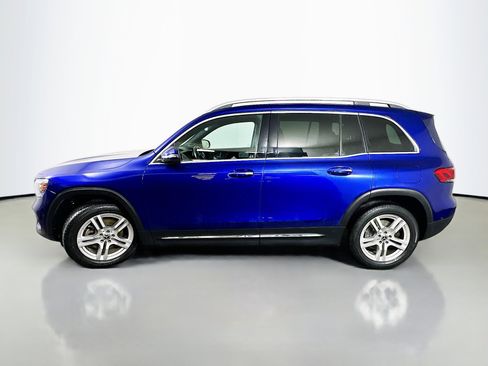 Certified 2021 Mercedes-Benz GLB 250 4MATIC image 4