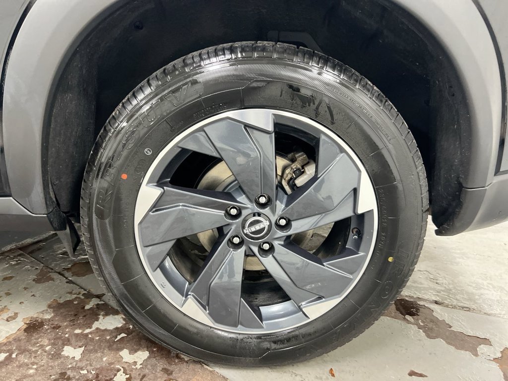 Used 2024 Nissan Rogue SV FWD image 26