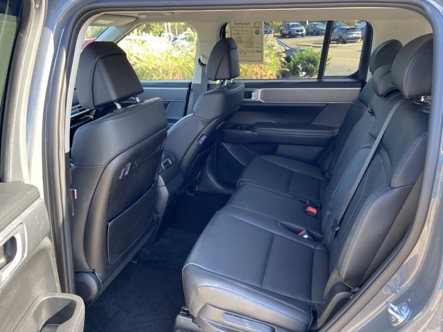 Used 2025 Hyundai Santa Fe SEL FWD image 43