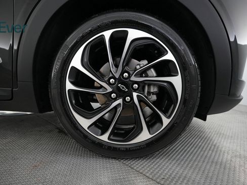 Used 2022 Chevrolet Bolt EUV Premier w/ Sun & Sound Package image 19