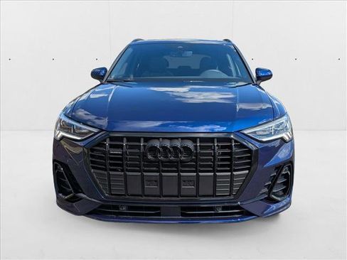 New 2025 Audi Q3 2.0T Premium image 2