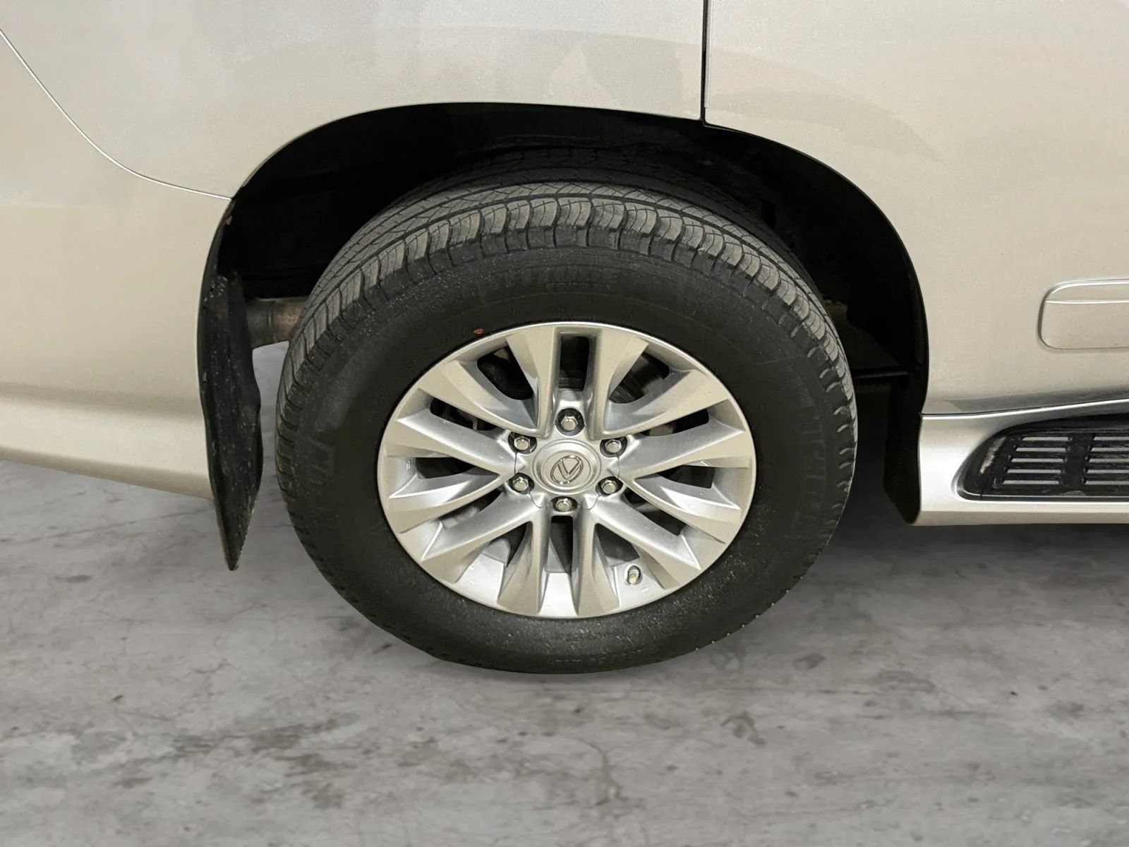 Used 2019 Lexus GX 460 Premium AWD/4WD image 45