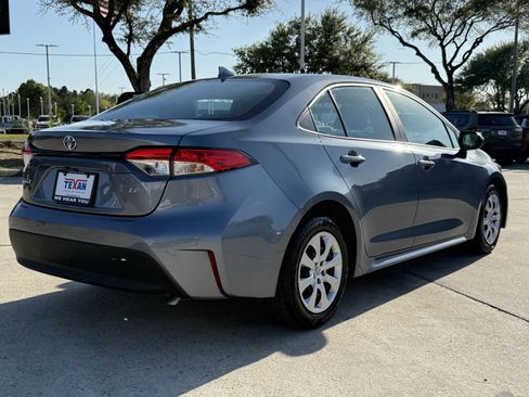Used 2024 Toyota Corolla LE image 5