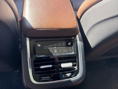 Used 2019 Volvo XC60 T5 Inscription w/ Protection Package Premier image 18