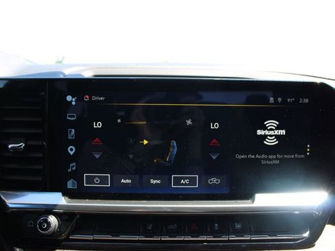 Used 2025 Chevrolet Silverado 2500 LT w/ Convenience Package AWD/4WD image 53
