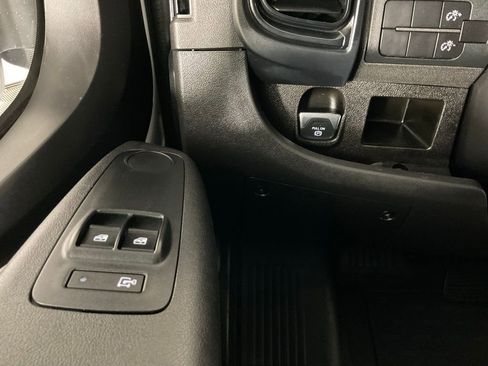 Used 2023 RAM ProMaster 2500 image 16