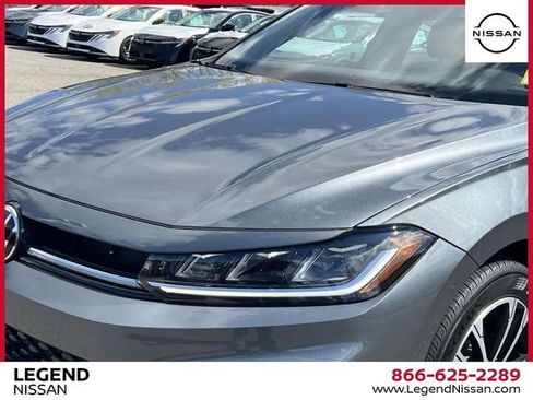 Used 2025 Volkswagen Jetta Sport FWD image 9