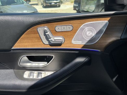 Used 2020 Mercedes-Benz GLS 450 4MATIC image 27