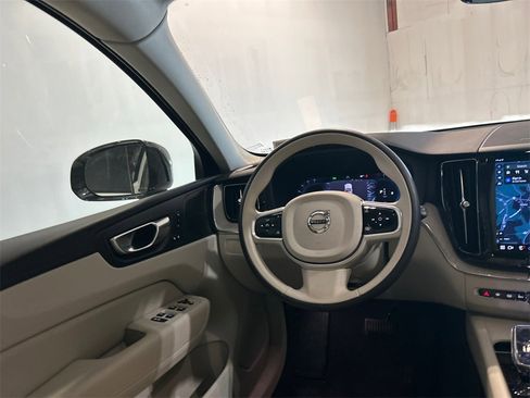 Certified 2023 Volvo XC60 B5 Ultimate w/ Climate Package image 25