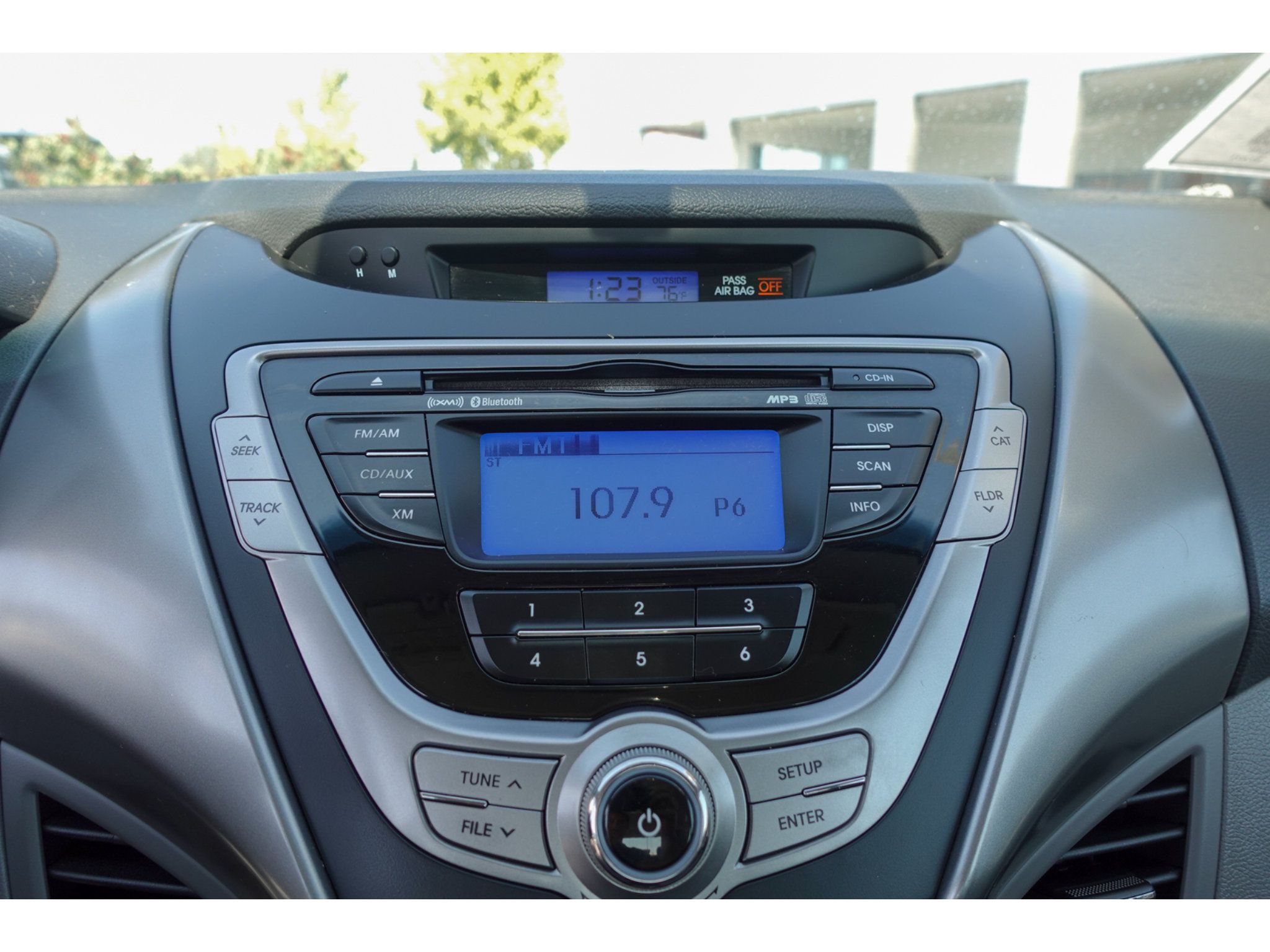 Used 2013 Hyundai Elantra FWD image 21