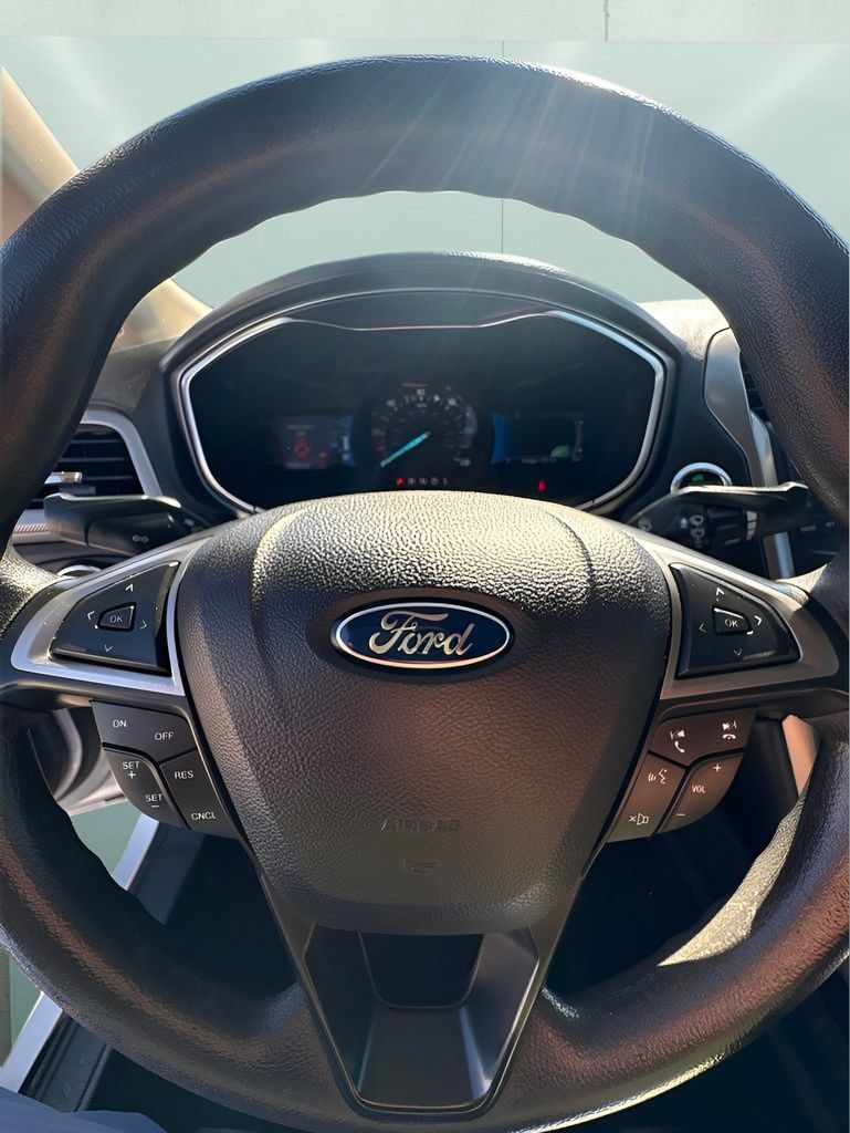 Used 2018 Ford Fusion S FWD image 23