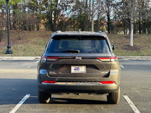 New 2025 Jeep Grand Cherokee Limited image 8