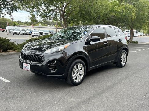 Used 2018 Kia Sportage LX AWD/4WD image 1