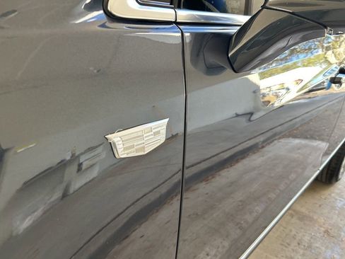 Used 2023 Cadillac XT5 Premium Luxury image 15