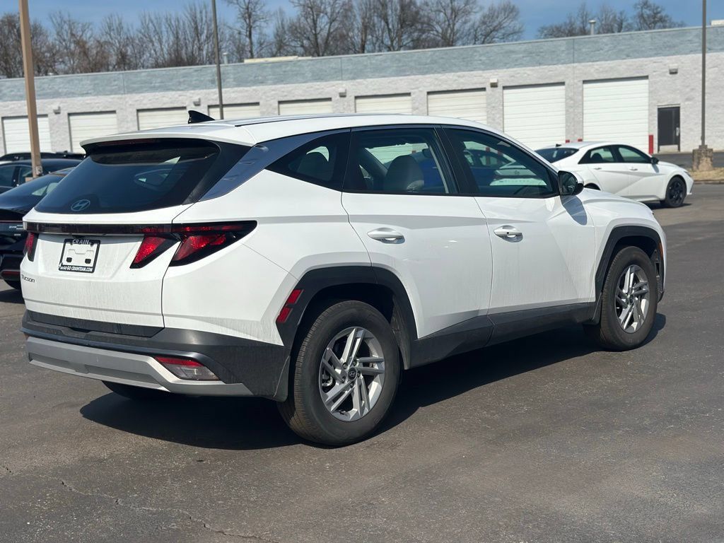 New 2025 Hyundai Tucson SE FWD image 7