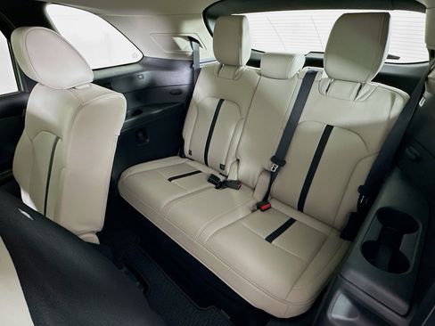 Used 2024 MAZDA CX-90 Plug-In Hybrid w/ Preferred image 29