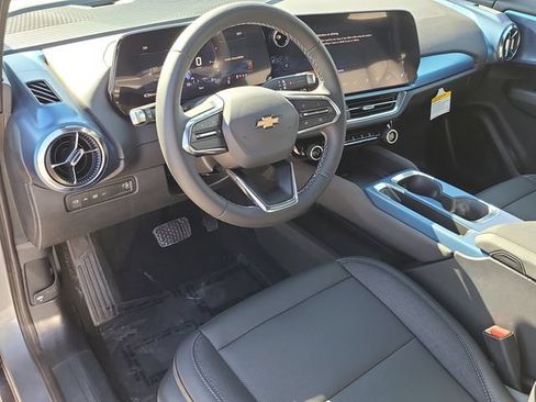 New 2026 Chevrolet Equinox EV LT w/ LPO, Blackout Package FWD image 18
