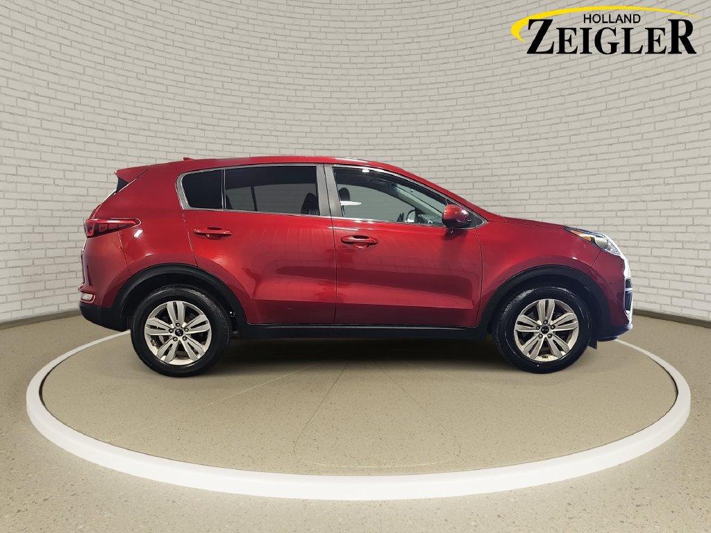 Used 2019 Kia Sportage LX FWD image 4