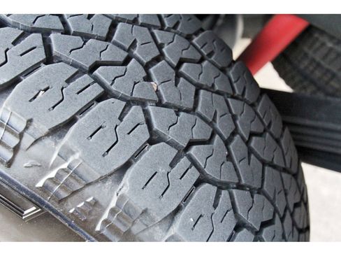 Used 2025 GMC Sierra 2500 AT4 w/ AT4 Premium Plus Package image 32