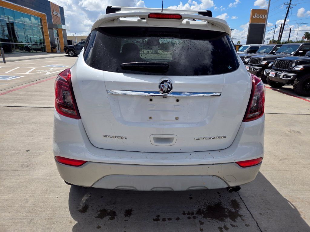 Used 2018 Buick Encore Sport Touring FWD image 4
