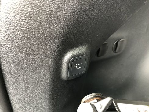 Used 2020 Jeep Cherokee Latitude Plus image 10