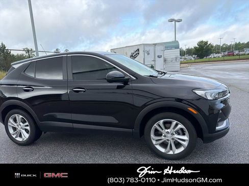 Used 2023 Buick Encore GX Preferred w/ Cold Weather Comfort Package FWD image 5