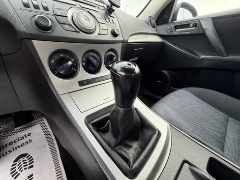 Used 2010 MAZDA MAZDA3 i Touring FWD image 18