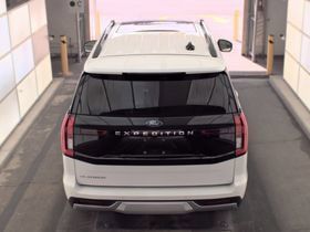Used 2025 Ford Expedition Platinum AWD/4WD image 5