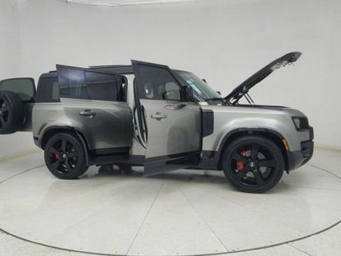 Used 2025 Land Rover Defender 110 X image 76