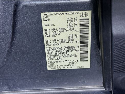 Used 2019 Nissan Frontier SV image 12