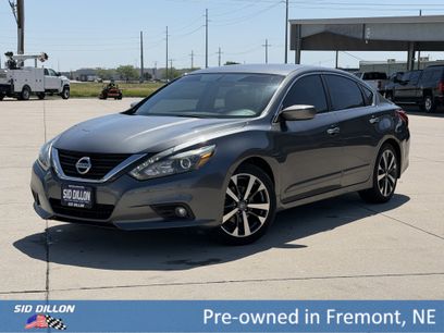 Used 2017 Nissan Altima 2.5 SR w/ LED Appearance Package