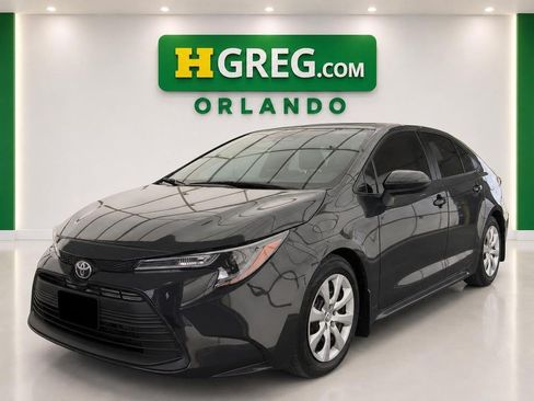 Used 2025 Toyota Corolla LE FWD image 4