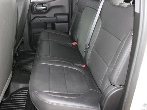 Used 2022 Chevrolet Silverado 1500 W/T w/ Z71 Off-Road Package AWD/4WD image 23