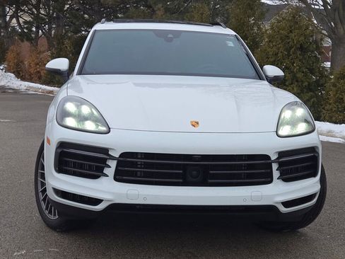 Used 2023 Porsche Cayenne S Platinum image 4