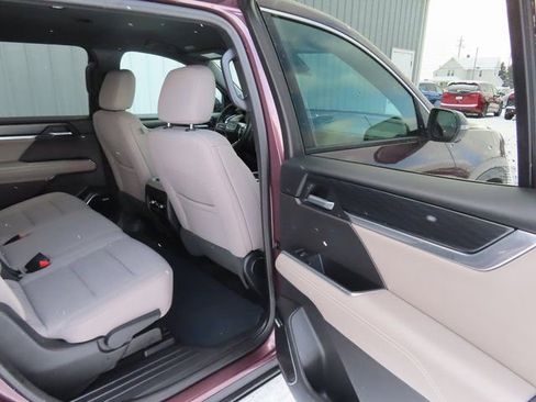 Used 2026 GMC Acadia Elevation image 28
