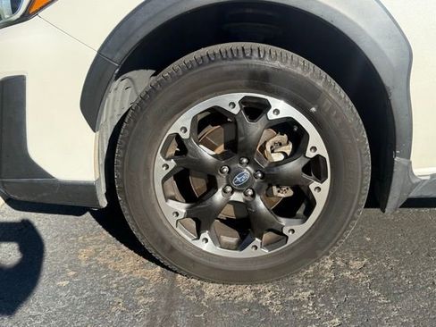 Used 2022 Subaru Crosstrek 2.0i Premium w/ Moonroof Package image 30