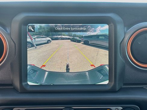 Used 2021 Jeep Gladiator Mojave AWD/4WD image 13