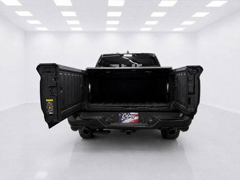 Used 2025 RAM 1500 Limited AWD/4WD image 16
