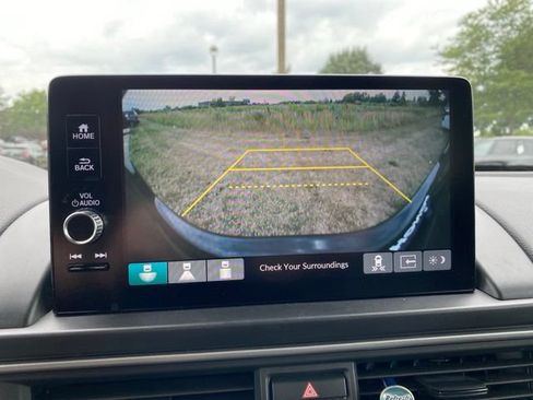 Used 2025 Honda Pilot EX-L image 18