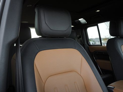 Used 2021 Land Rover Defender 110 X image 34