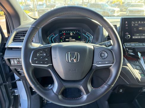 Used 2023 Honda Odyssey Sport image 15