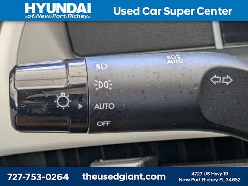 Used 2025 Hyundai Tucson SE FWD image 28