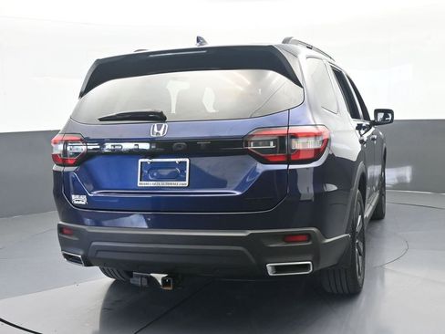 Used 2025 Honda Pilot Sport image 71